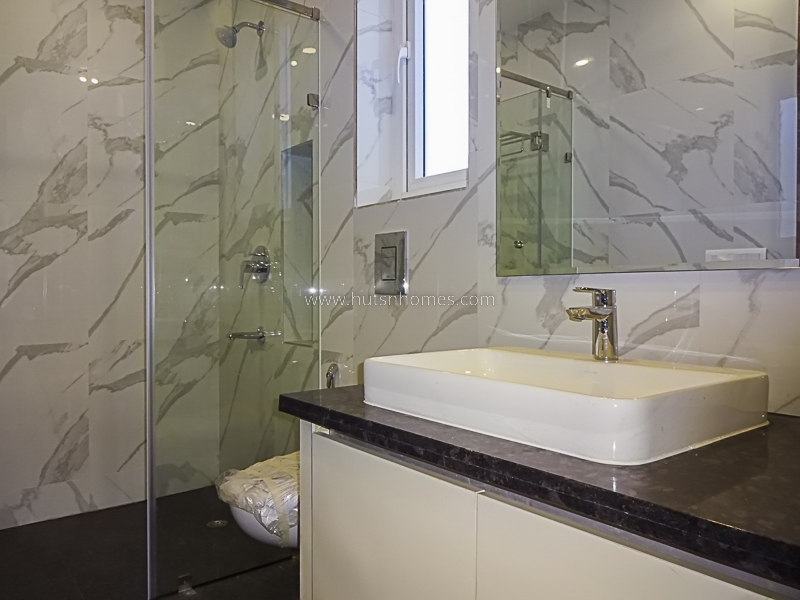 3 BHK Flat For Rent in Neeti Bagh