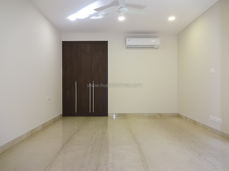 3 BHK Flat For Rent in Neeti Bagh