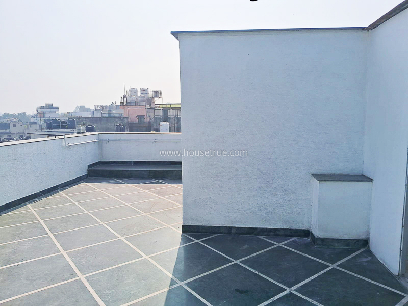 3 BHK Flat For Rent in Defence Colony