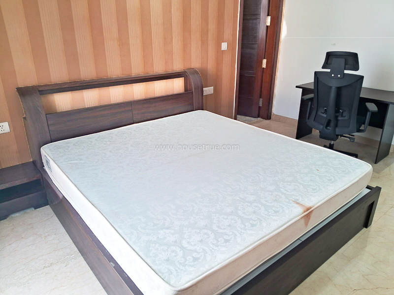 3 BHK Flat For Rent in Defence Colony