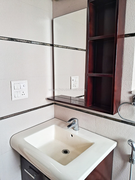 3 BHK Flat For Rent in Defence Colony