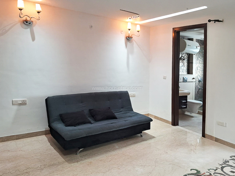 3 BHK Flat For Rent in Defence Colony
