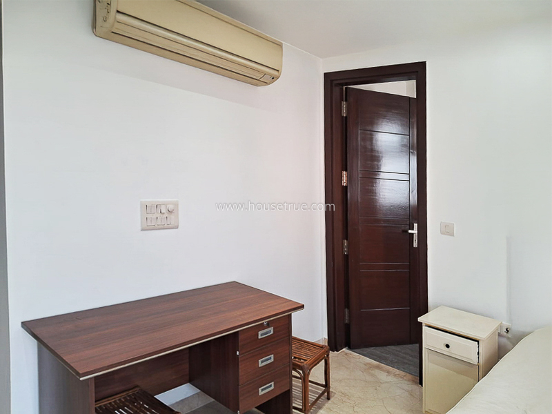 3 BHK Flat For Rent in Defence Colony