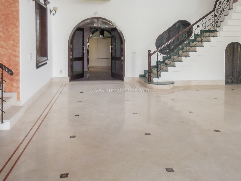 6 BHK Farm House For Rent in Vasant Kunj