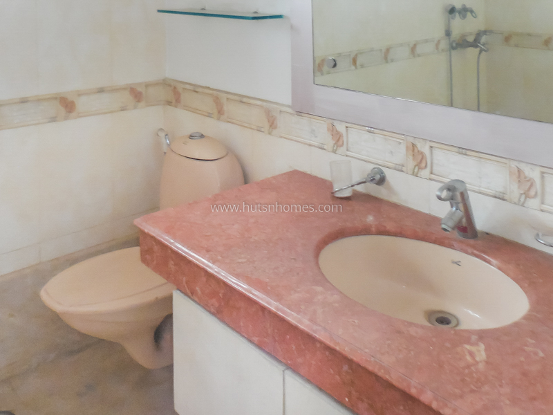 6 BHK Farm House For Rent in Vasant Kunj