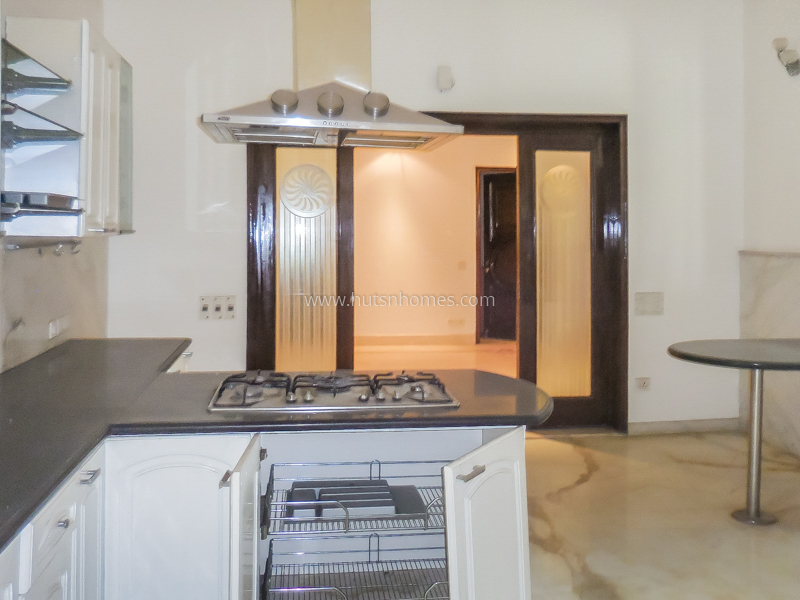 6 BHK Farm House For Rent in Vasant Kunj