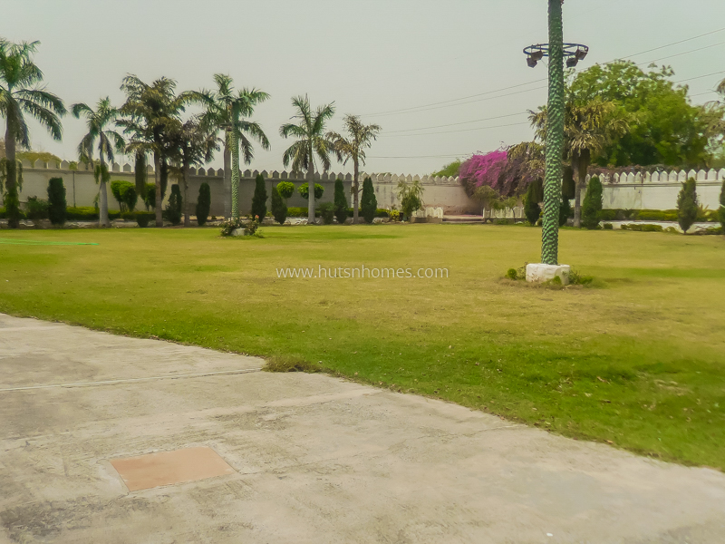 6 BHK Farm House For Rent in Vasant Kunj