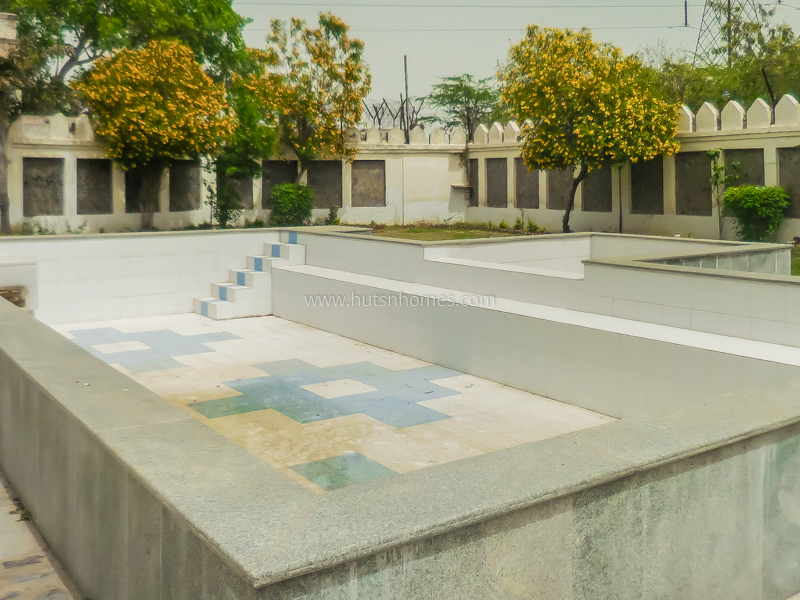 6 BHK Farm House For Rent in Vasant Kunj