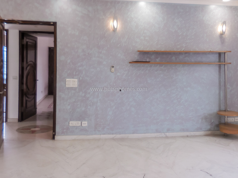 6 BHK Farm House For Rent in Vasant Kunj