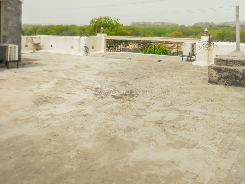 6 BHK Farm House For Rent in Vasant Kunj