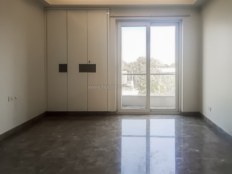 4 BHK Flat For Rent in Vasant Vihar