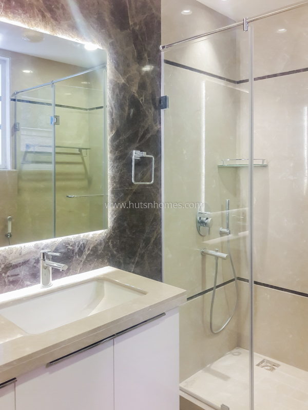 4 BHK Duplex For Rent in Vasant Vihar