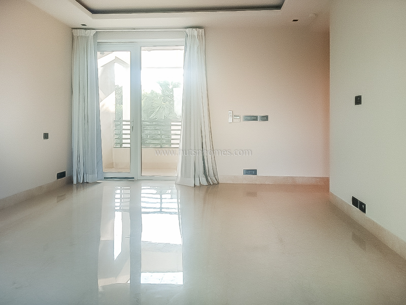4 BHK Flat For Rent in Vasant Vihar