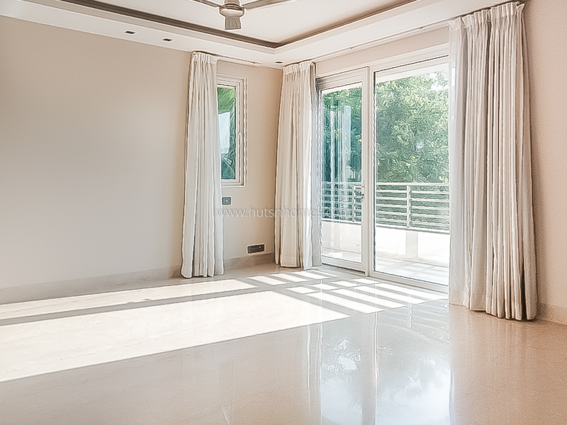 4 BHK Flat For Rent in Vasant Vihar