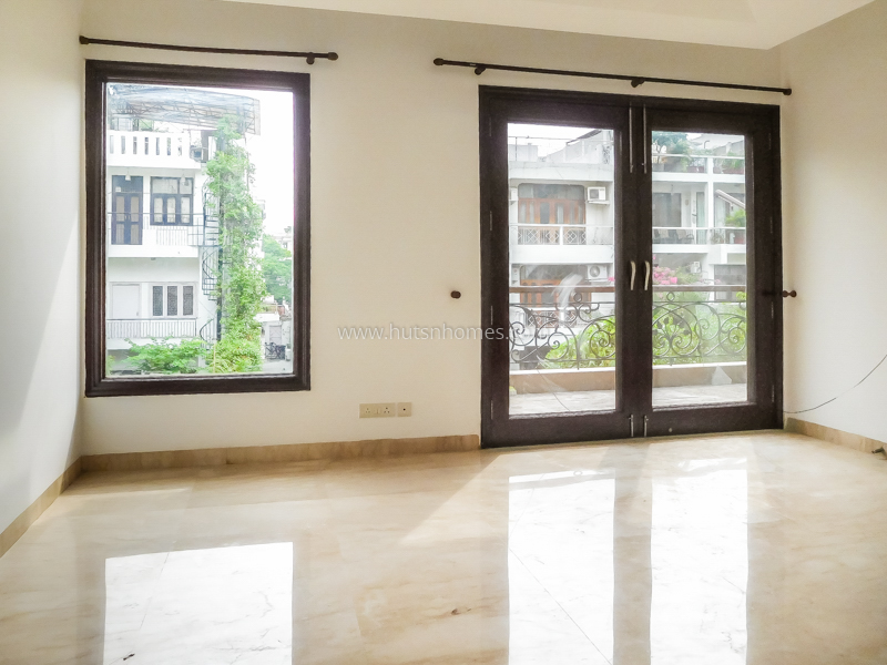 4 BHK Flat For Rent in Vasant Vihar