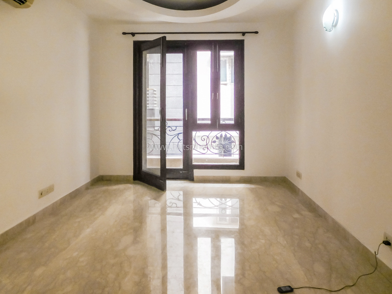 4 BHK Flat For Rent in Vasant Vihar