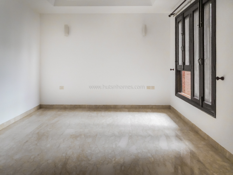 4 BHK Flat For Rent in Vasant Vihar