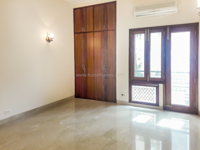 4 BHK Builder Floor For Rent in Vasant Vihar