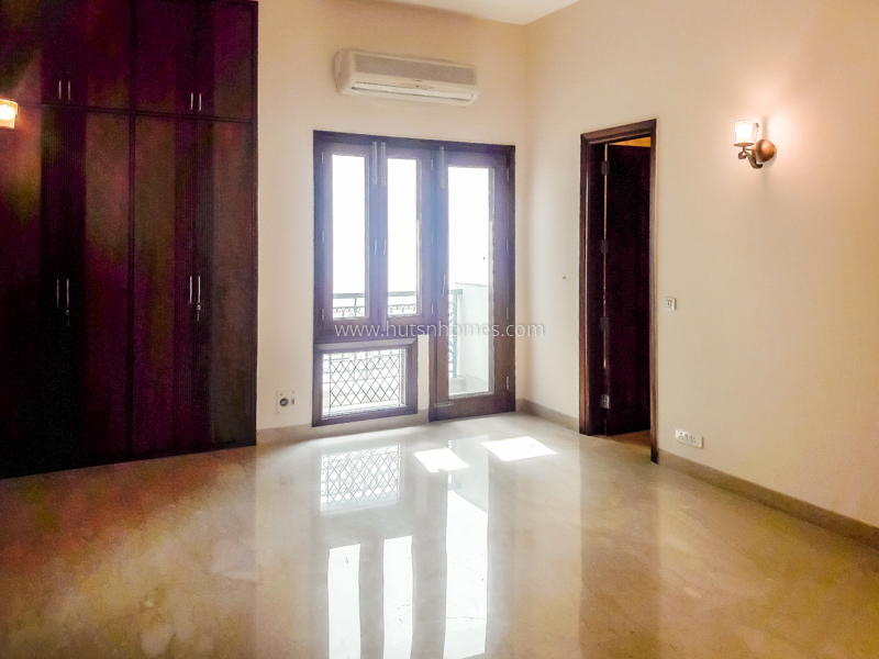 4 BHK Builder Floor For Rent in Vasant Vihar
