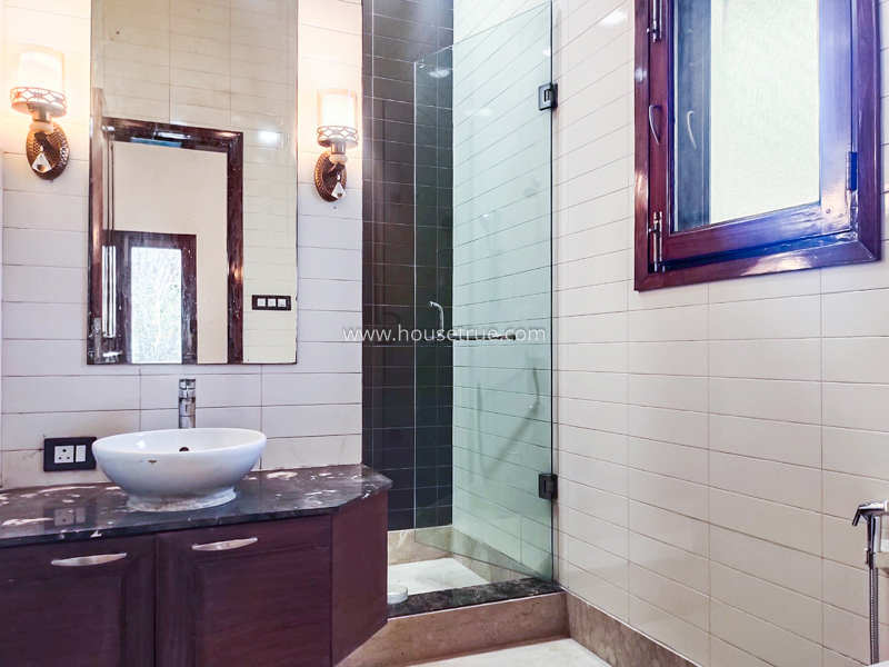 4 BHK Builder Floor For Rent in Vasant Vihar