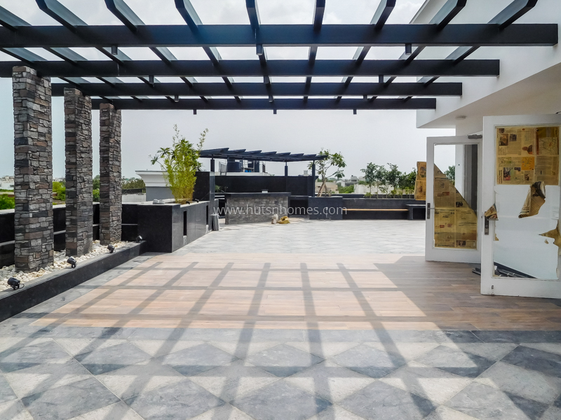 4 BHK Flat For Rent in Vasant Vihar