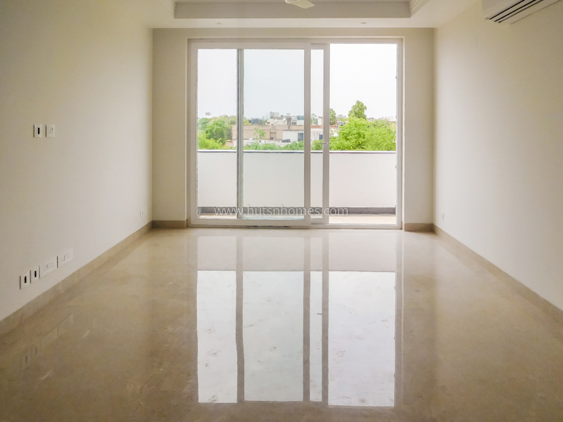 4 BHK Flat For Rent in Vasant Vihar