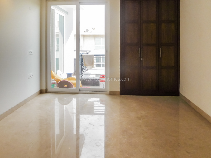 4 BHK Flat For Rent in Vasant Vihar