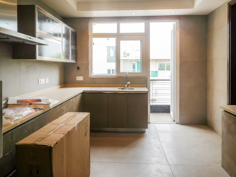 4 BHK Flat For Rent in Vasant Vihar