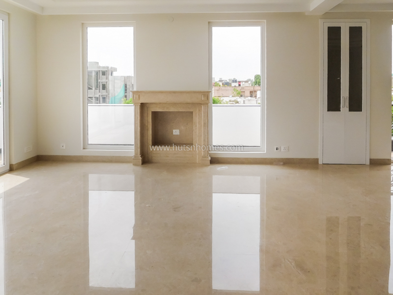 4 BHK Flat For Rent in Vasant Vihar