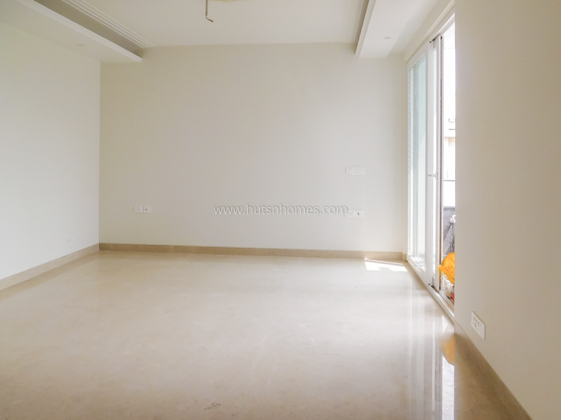 4 BHK Flat For Rent in Vasant Vihar