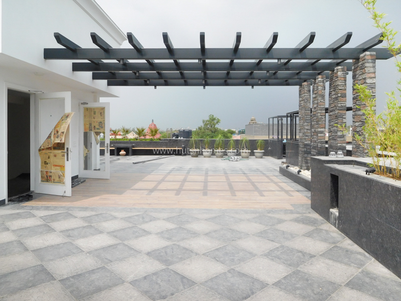 4 BHK Flat For Rent in Vasant Vihar