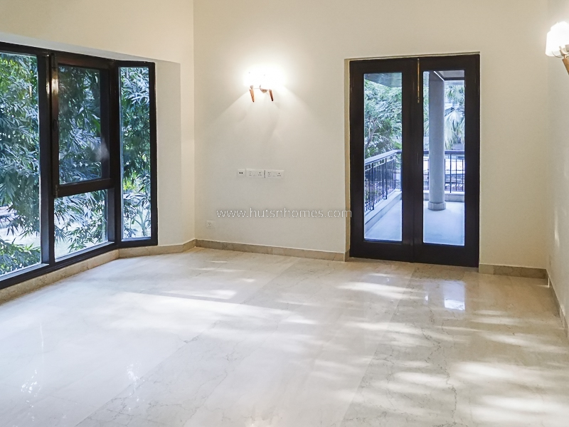 4 BHK House For Rent in West End Colony