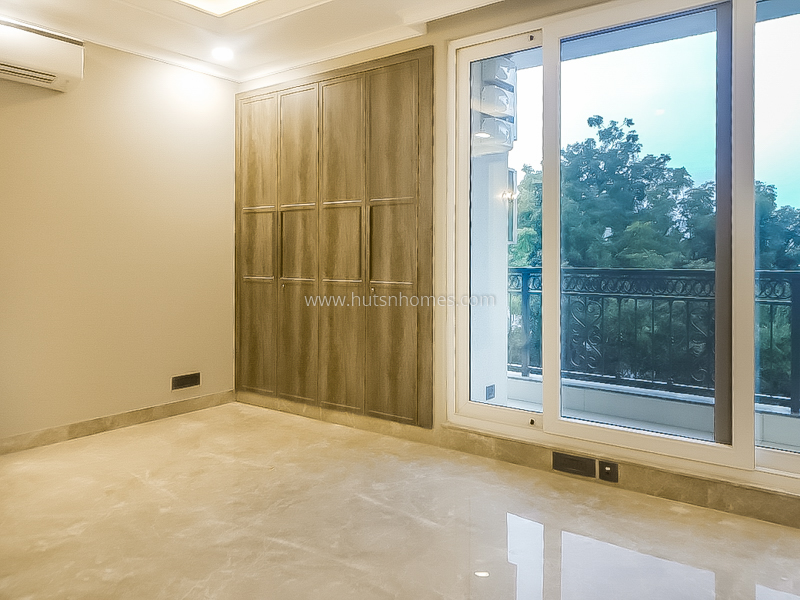 4 BHK Flat For Rent in Neeti Bagh