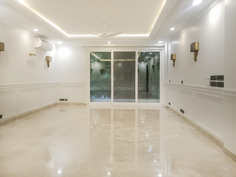 4 BHK Flat For Rent in Neeti Bagh