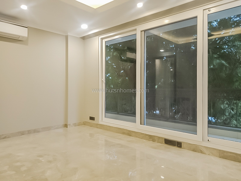 4 BHK Flat For Rent in Neeti Bagh