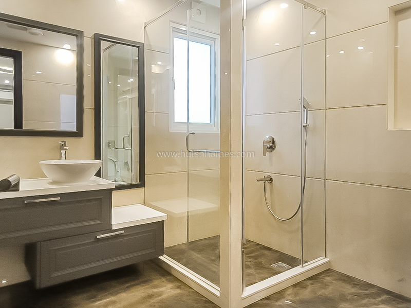 4 BHK Flat For Rent in Neeti Bagh