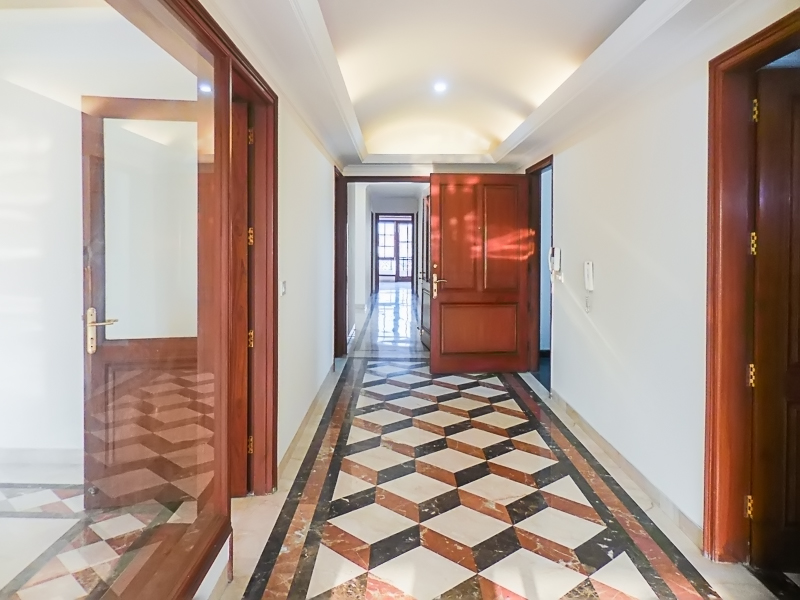 5 BHK Flat For Rent in Vasant Vihar