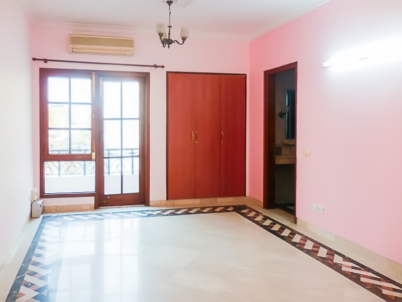 5 BHK Flat For Rent in Vasant Vihar