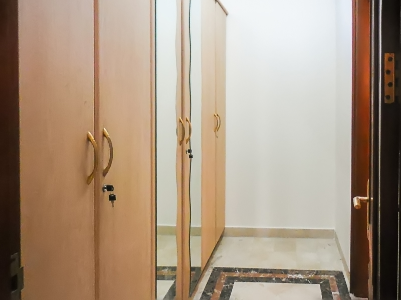 5 BHK Flat For Rent in Vasant Vihar