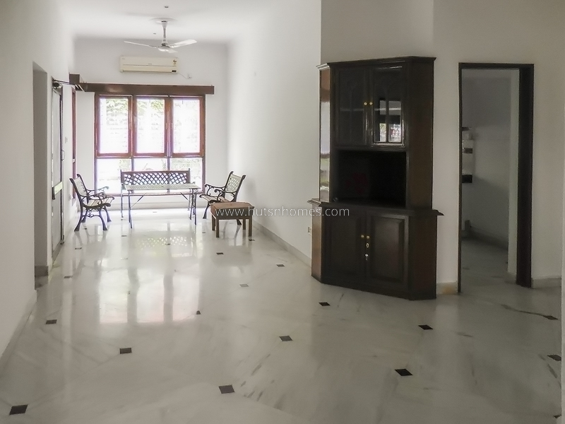 3 BHK Flat For Rent in West End Colony