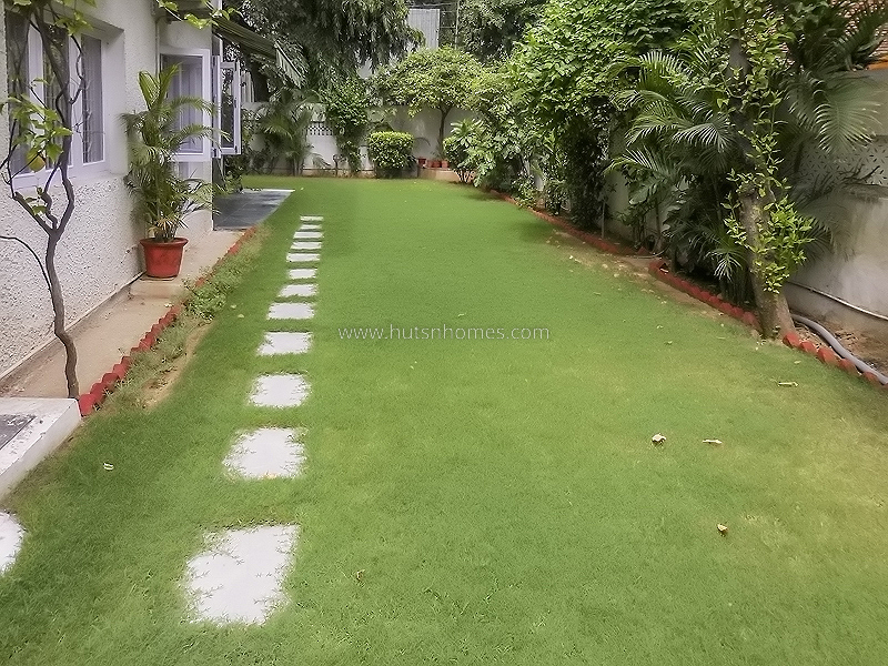 3 BHK Flat For Rent in West End Colony