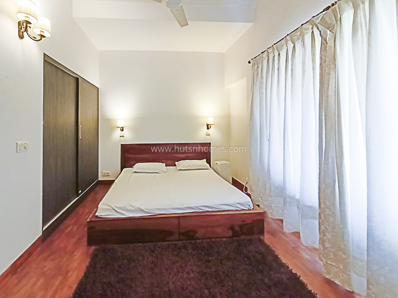 3 BHK Flat For Rent in Defence Colony