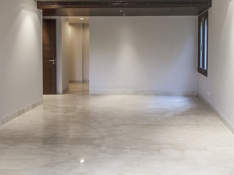 4 BHK Flat For Rent in Anand Niketan