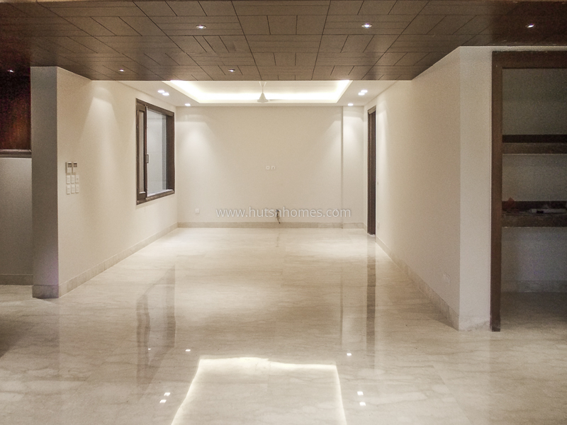 4 BHK Flat For Rent in Anand Niketan