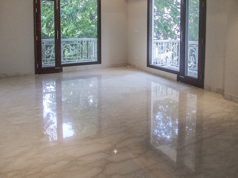 4 BHK Flat For Rent in Anand Niketan
