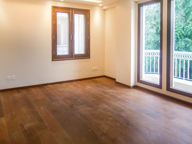 4 BHK Flat For Rent in Anand Niketan
