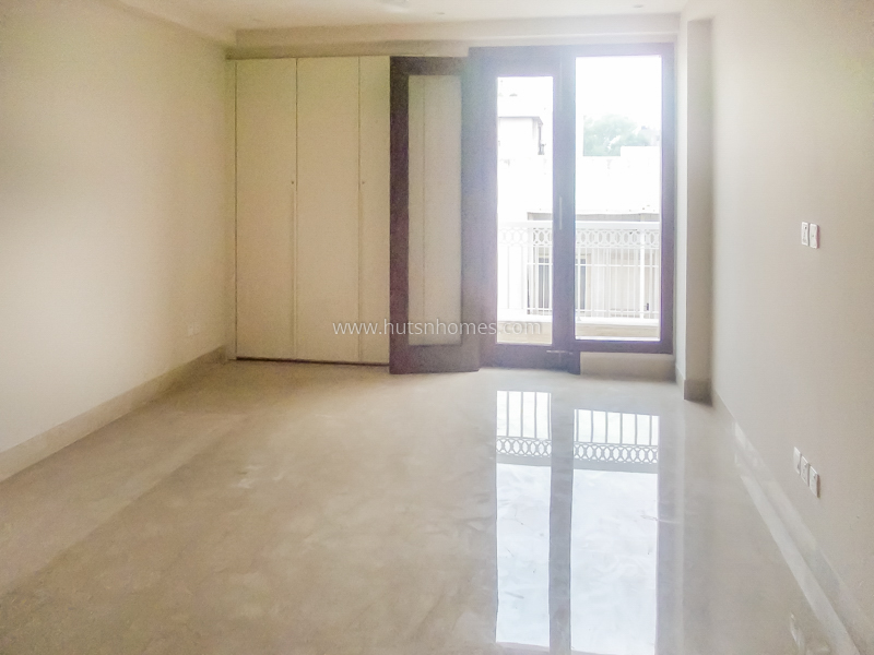 4 BHK Flat For Rent in Anand Niketan