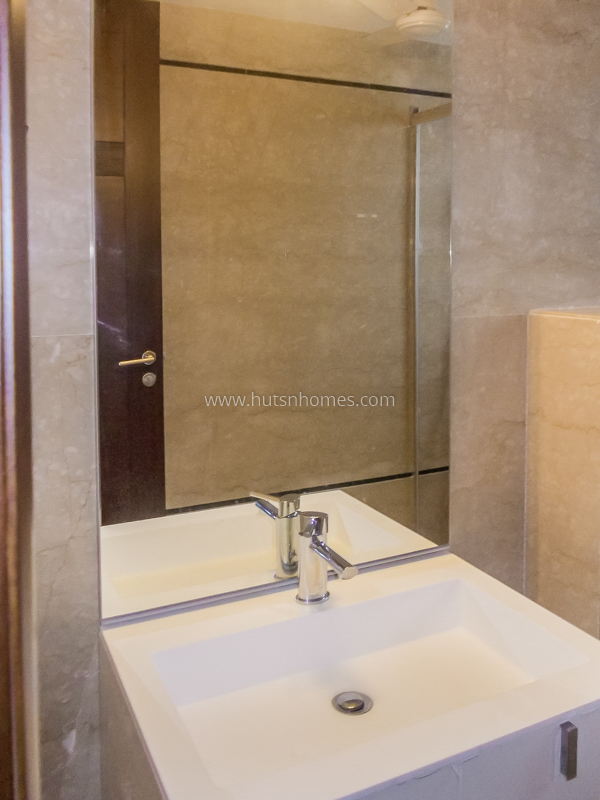 4 BHK Flat For Rent in Anand Niketan
