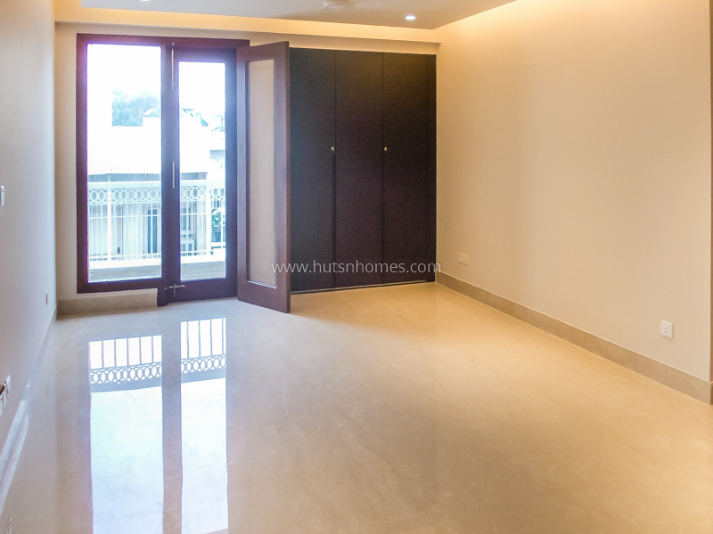 4 BHK Flat For Rent in Anand Niketan