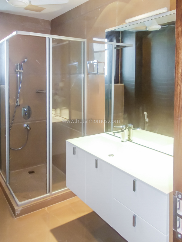 4 BHK Flat For Rent in Anand Niketan